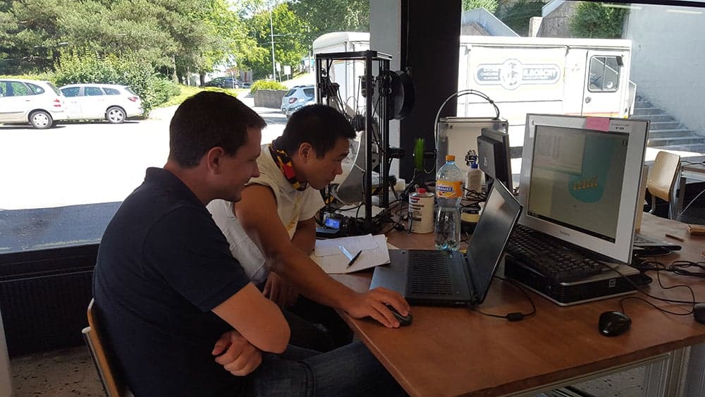 Ingenierie et prototypage a deux chez miy makerspace