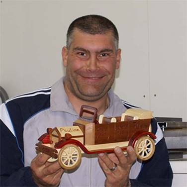 Modélisme : Voitures, avions, bateaux, drones, trains électriques, maquettes