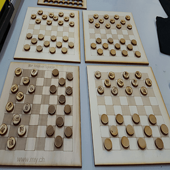 Découpe/gravage sur bois : Fabriquer les jeux avec le bois, graver les photos et découpe les objets d’art Découpe/gravage sur bois : Fabriquer les jeux avec le bois, graver les photos et découpe les objets d’art