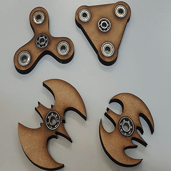 Atelier de découpe laser pour Graver et couper les jouets pour les enfants Atelier de découpe laser pour Graver et couper les jouets pour les enfants
